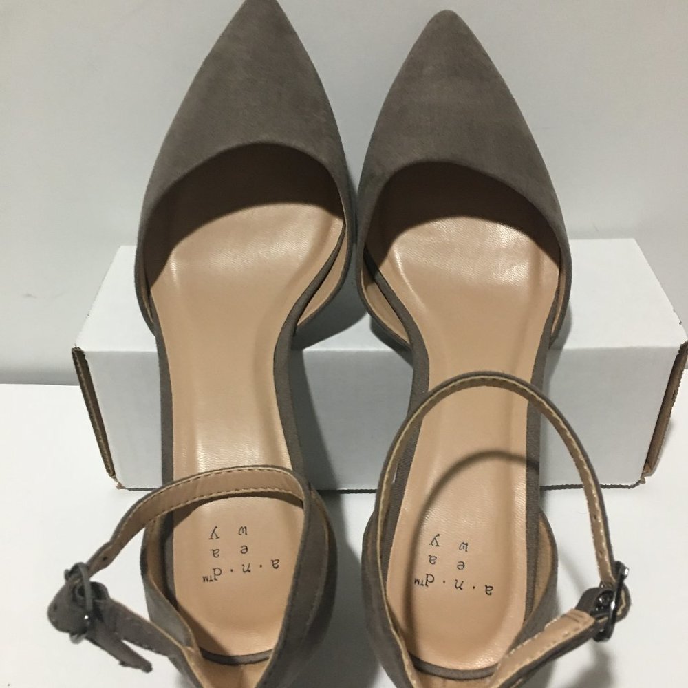 A NEW DAY WOMEN'S CLASSIC PUMPS ~ TAUPE ~ SIZE 6.5 ~  NIB